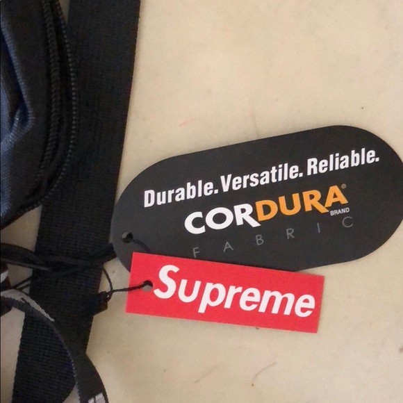 Supreme Shoulder Bag Mint Condition